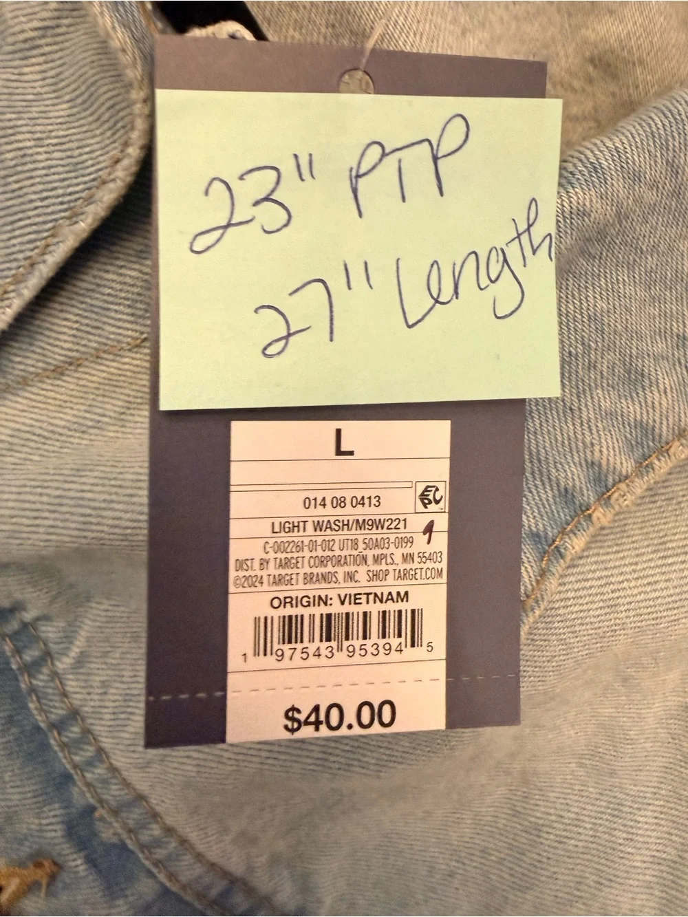 Universal Thread 90s Baggy Trucker Denim Jacket in Light Wash